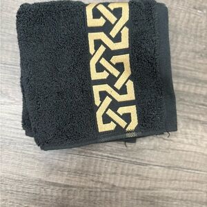 Bebe Black and Gold Wash Cloth